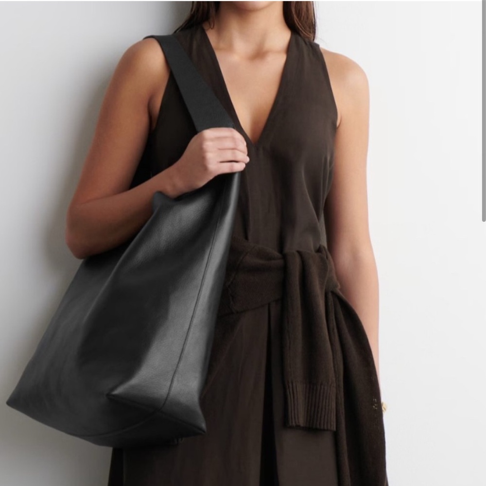 COS Serif leather tote EUC